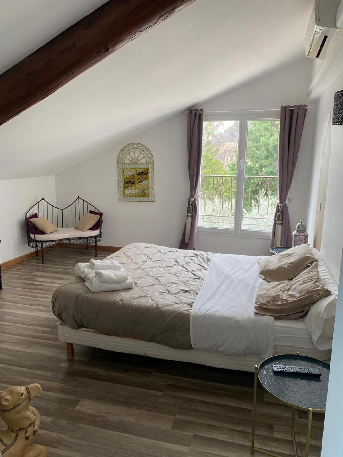 Auberge Les Galets Peyruis Buitenkant foto