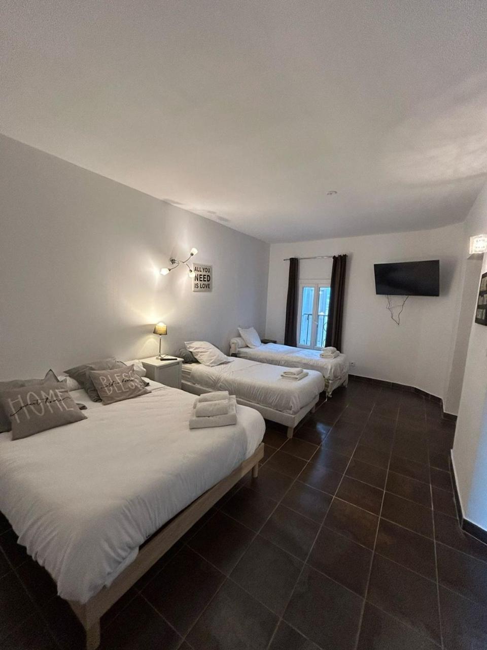 Auberge Les Galets Peyruis Buitenkant foto